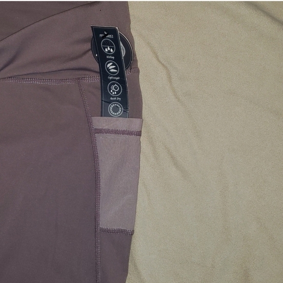 Yoga Athletic Pants. By RAGS & GOTTEX - Picture 11 of 12